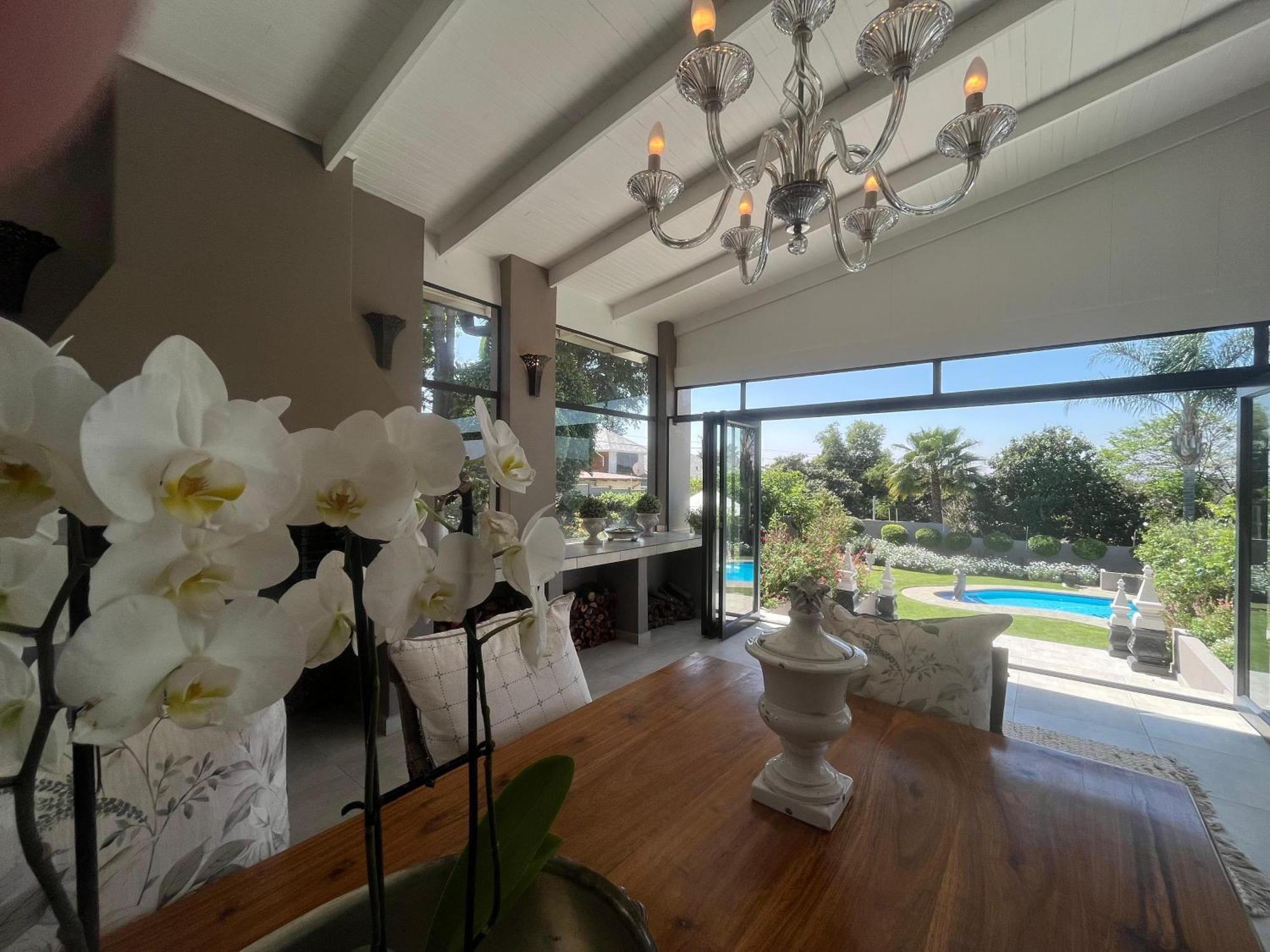 La Vida Luka - Luxury Guesthouse พริทอเรีย ภายนอก รูปภาพ