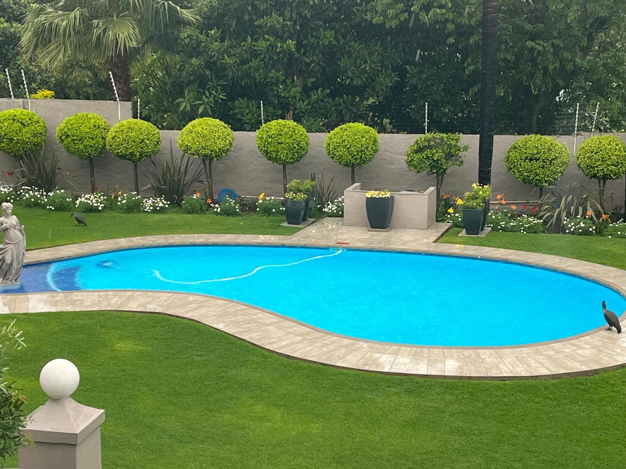 La Vida Luka - Luxury Guesthouse พริทอเรีย ภายนอก รูปภาพ