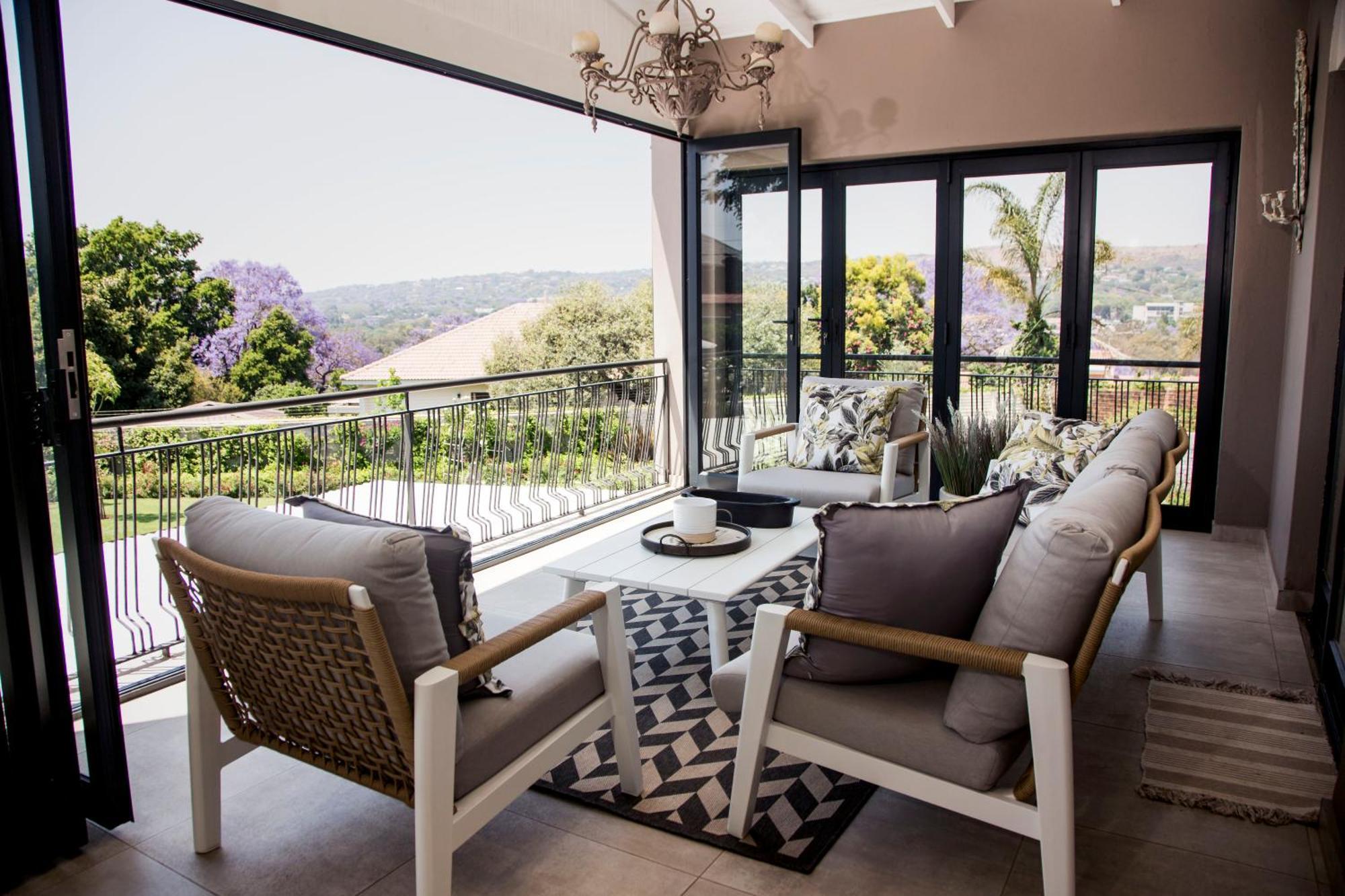 La Vida Luka - Luxury Guesthouse พริทอเรีย ภายนอก รูปภาพ
