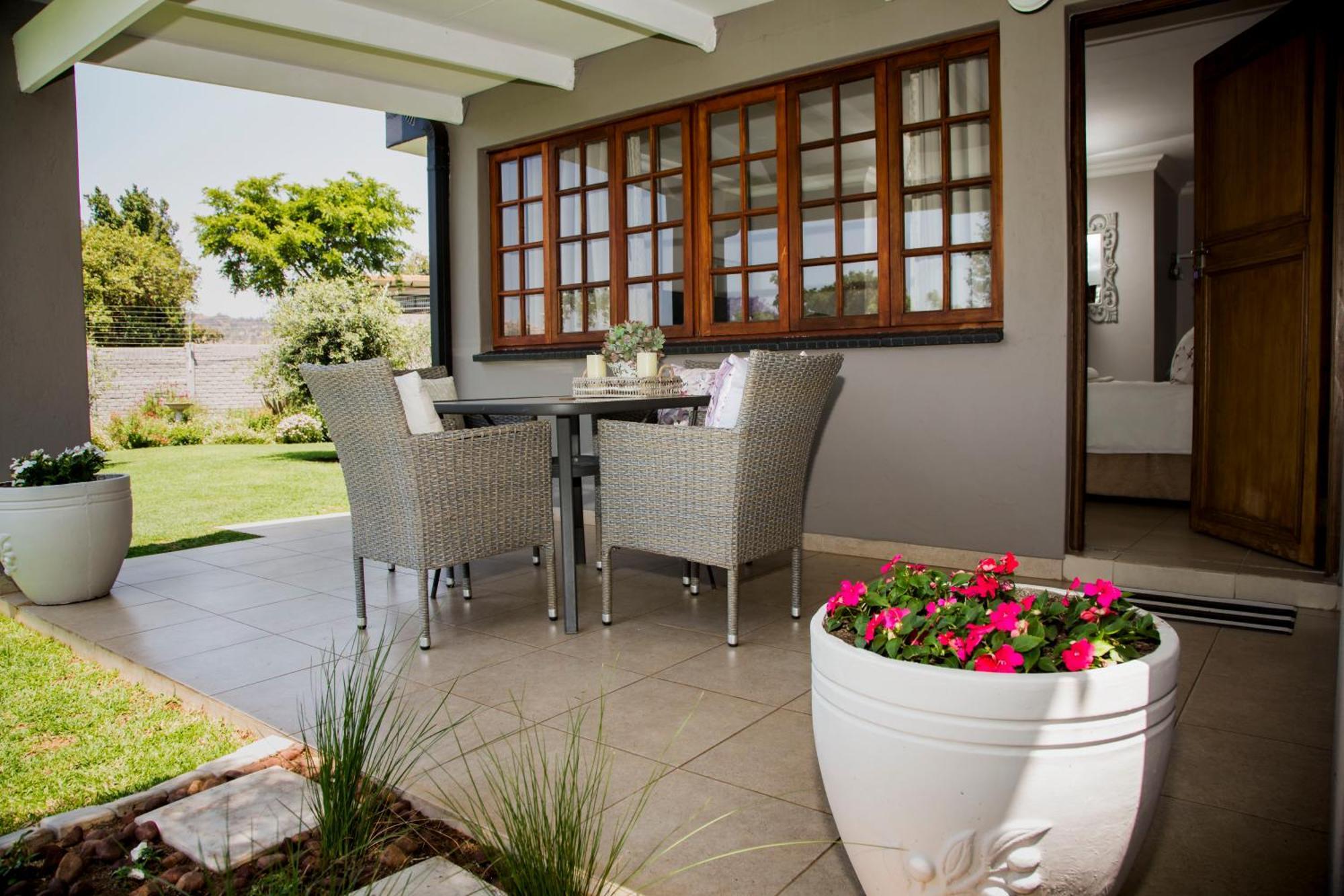 La Vida Luka - Luxury Guesthouse พริทอเรีย ภายนอก รูปภาพ